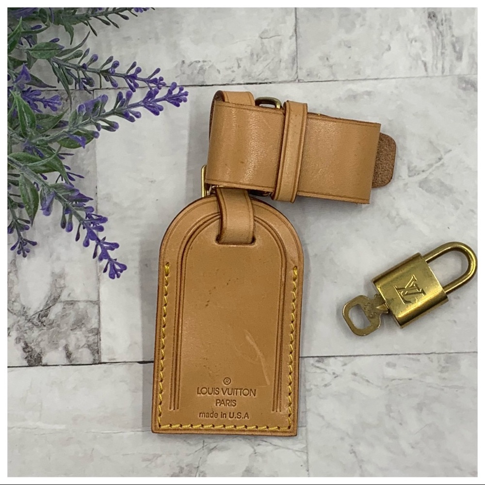 LOUIS VUITTON  Luggage tag and pad lock set in bundle
